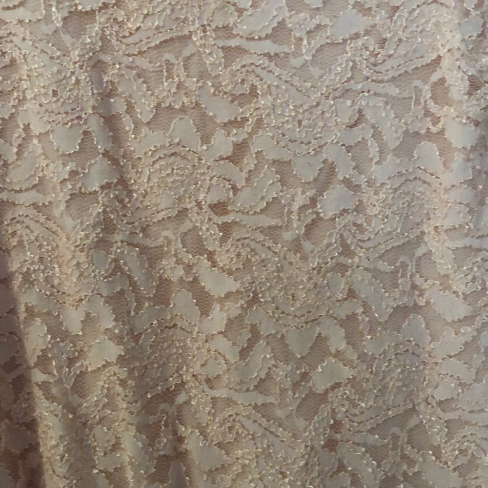 GORGEOUS LACE DRESS - Picture 2 of 2